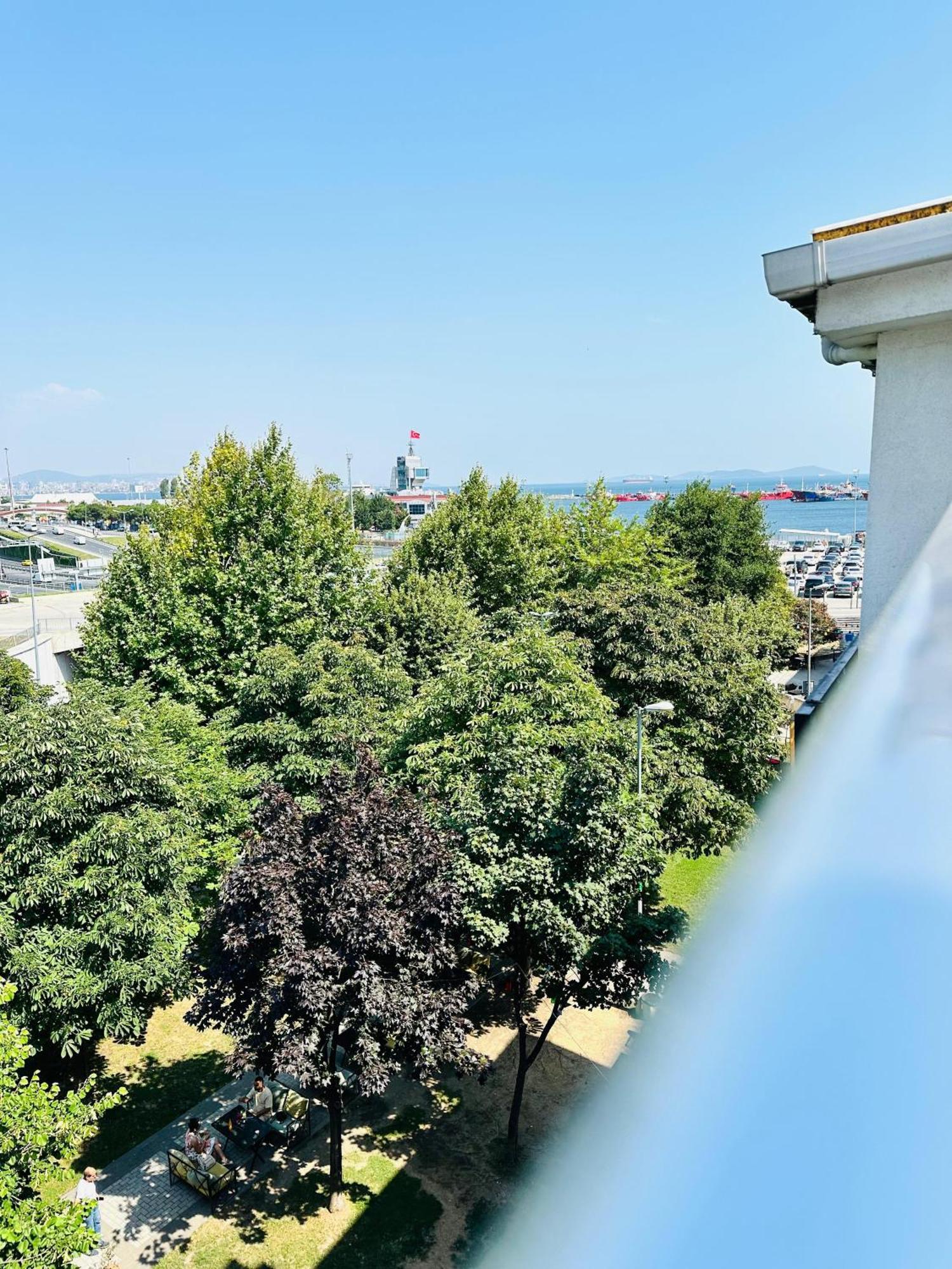 Avrasyaqueen Hotel Istanbul Exterior photo